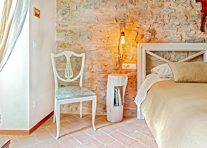 La Gualda Vecchia Alloggi Di Charme Immersi Nel Giardino Emozionale, Extra Outdoor アパート