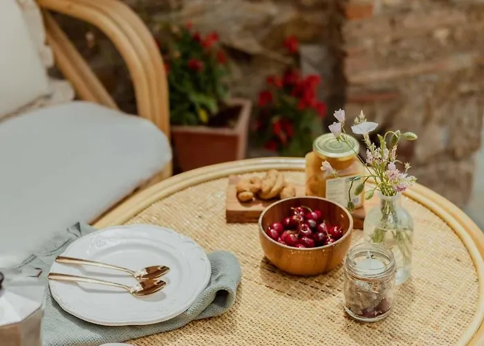 La Gualda Vecchia Alloggi Di Charme Immersi Nel Giardino Emozionale, Extra Outdoor アパート