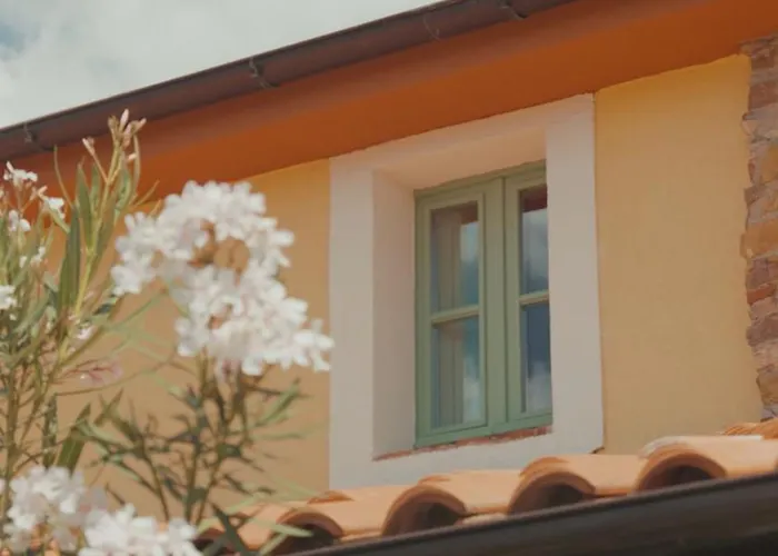 La Gualda Vecchia Alloggi Di Charme Immersi Nel Giardino Emozionale, Extra Outdoor アパート *
