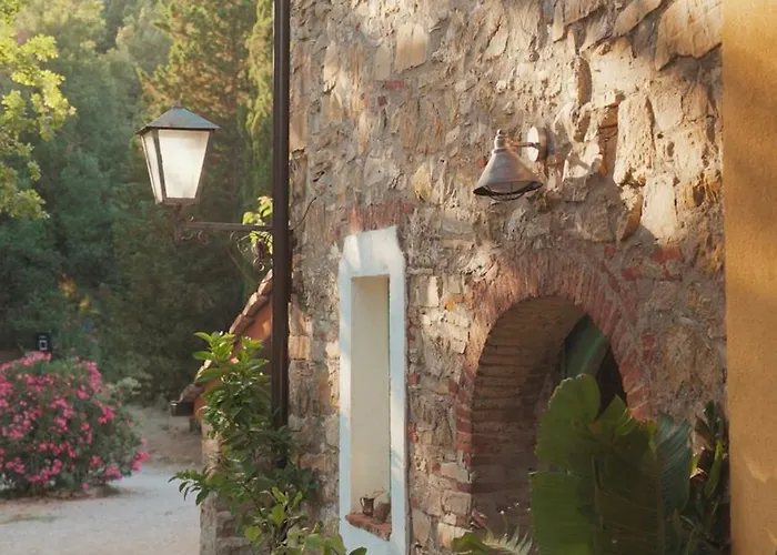 アパート La Gualda Vecchia Alloggi Di Charme Immersi Nel Giardino Emozionale, Extra Outdoor