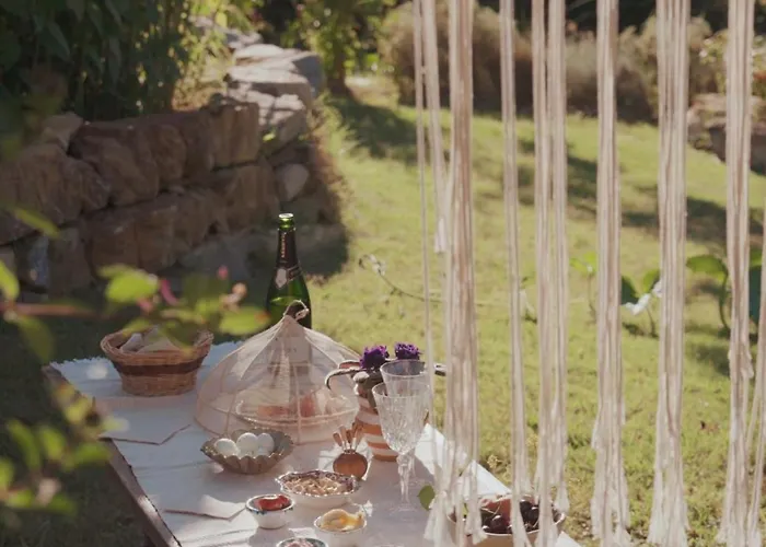 La Gualda Vecchia Alloggi Di Charme Immersi Nel Giardino Emozionale, Extra Outdoor アパート